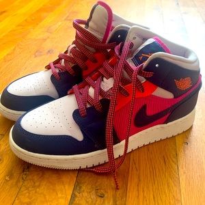 Air Jordan 1s Mid GS “Fire Pink”
